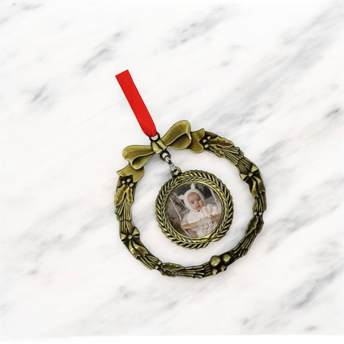 Gold Metal Wreath Charm